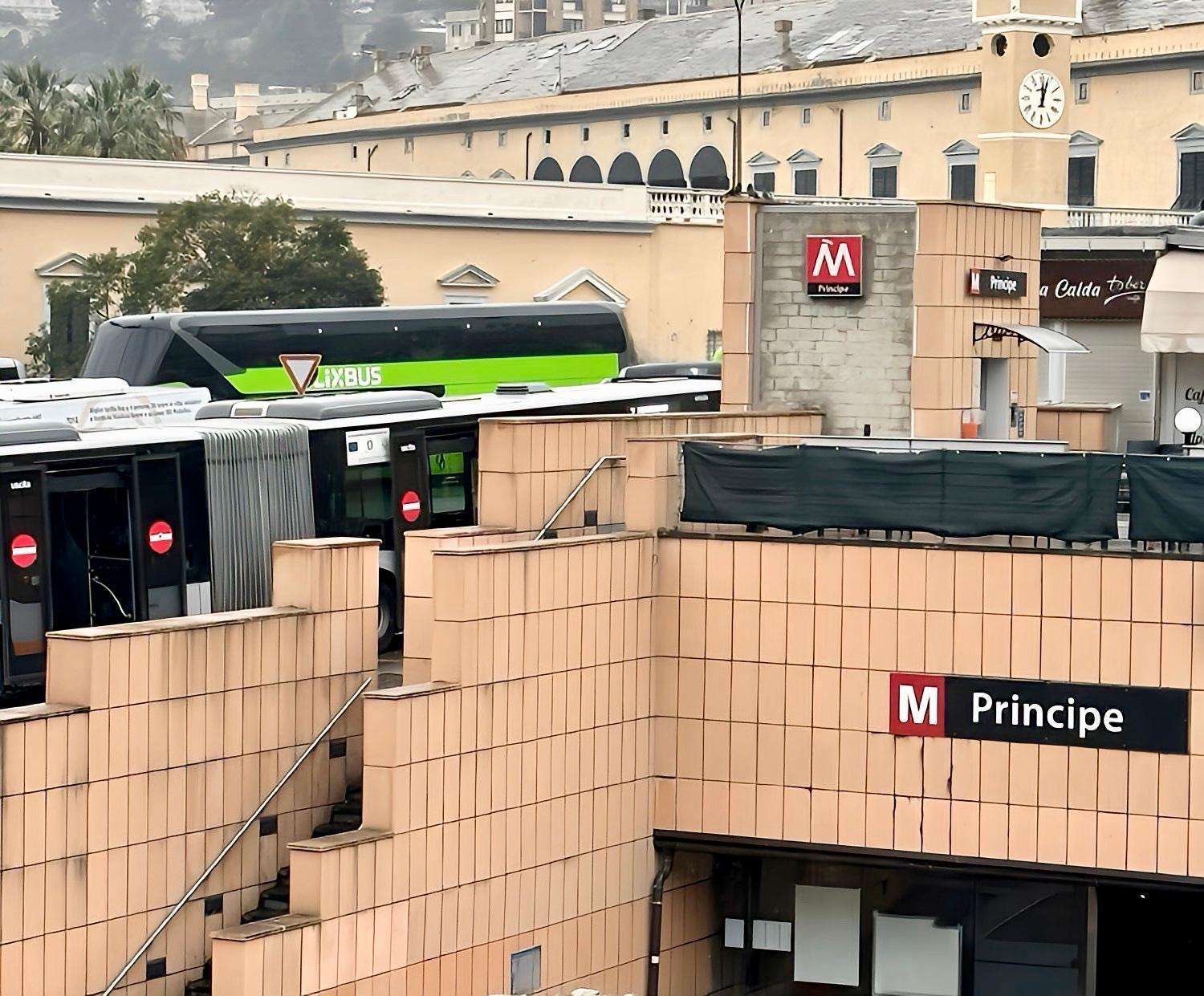 Ferienwohnung La Mansarda Del Principe, Vicoli, Acquario E Lanterna Genua Exterior foto