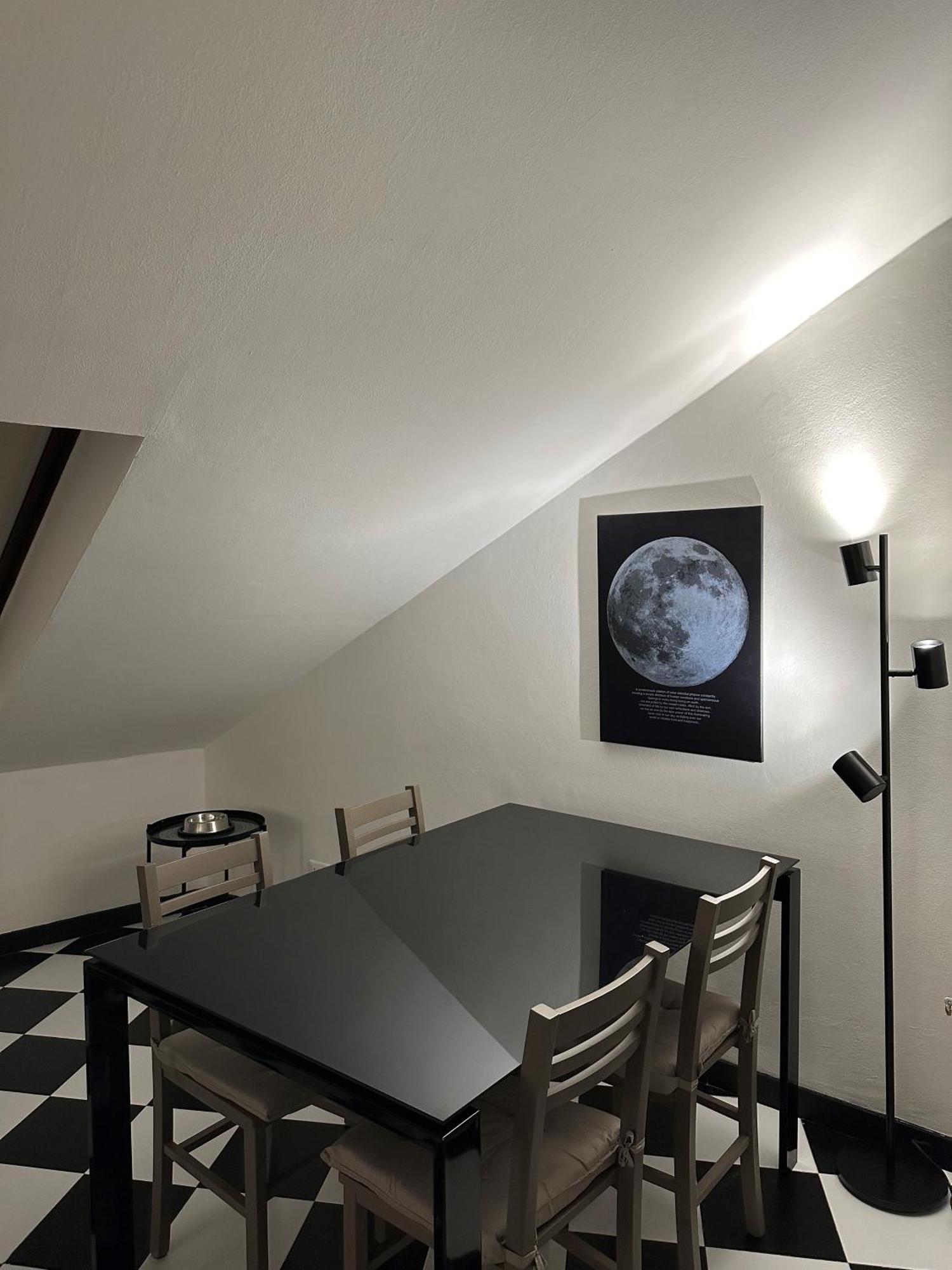 Ferienwohnung La Mansarda Del Principe, Vicoli, Acquario E Lanterna Genua Exterior foto
