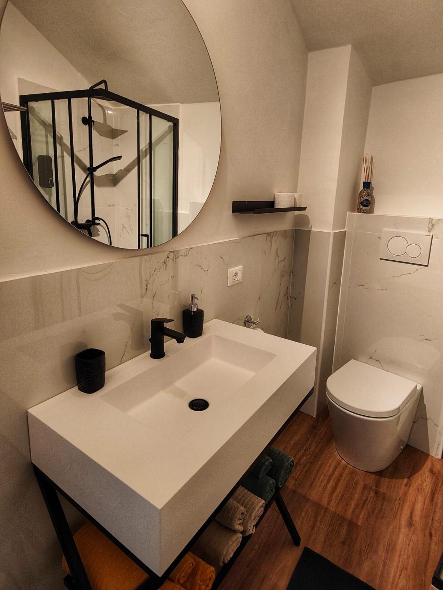 Ferienwohnung La Mansarda Del Principe, Vicoli, Acquario E Lanterna Genua Exterior foto